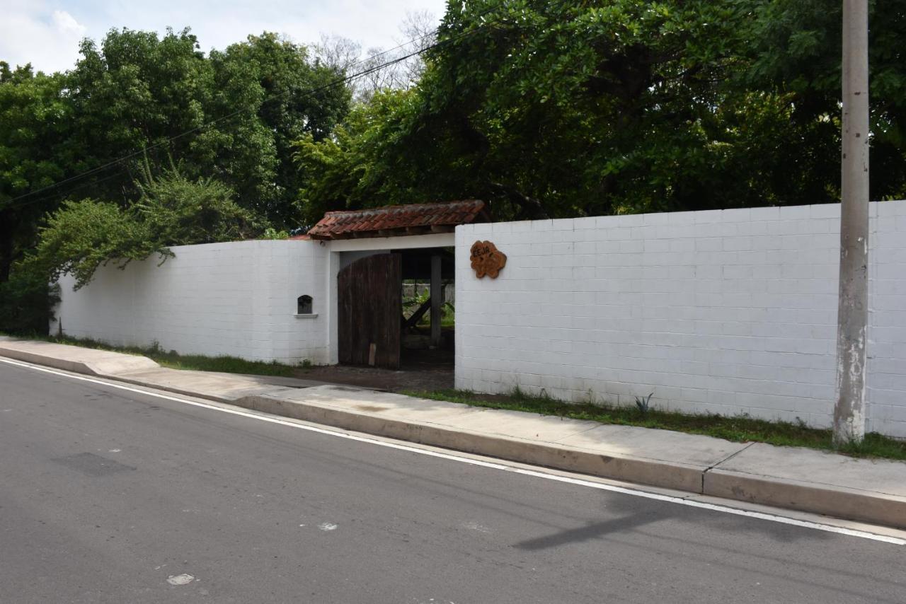La Ceja Beach House El Tamarindo Екстериор снимка